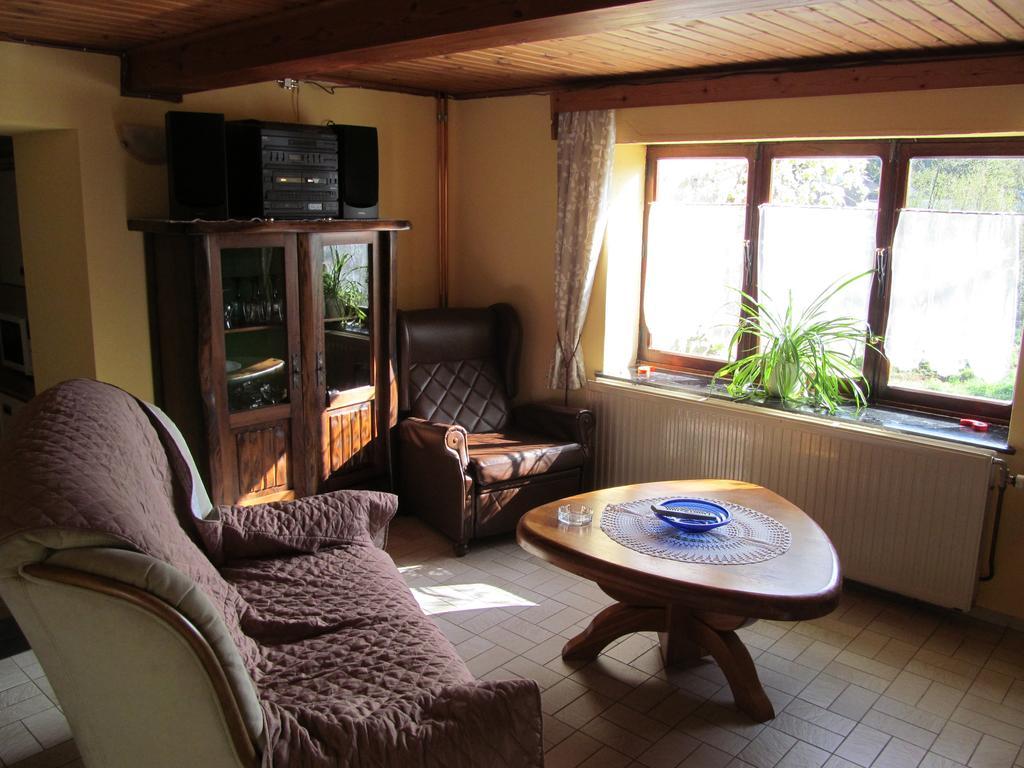 Les Chèvrefeuilles Villa Walcourt Esterno foto